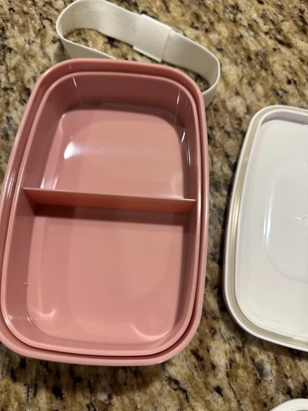Bentgo White and Pink Portable Lunch Box with Elastic Strap